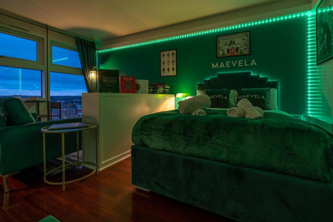 Maevela Apartments - Top Floor Rolex Themed Studio Apt Inside The Cube, Mailbox - Free Netflix & Wifi Birmingham Exterior photo