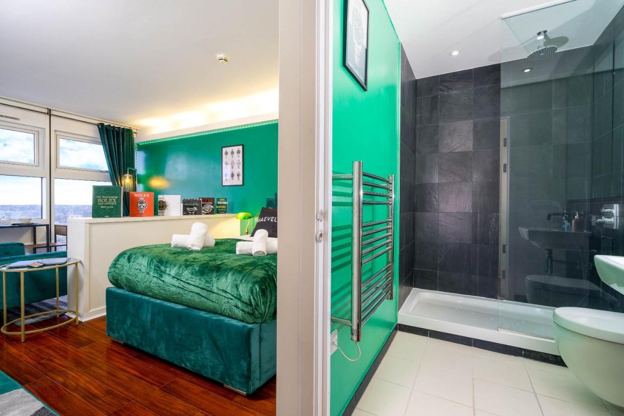 Maevela Apartments - Top Floor Rolex Themed Studio Apt Inside The Cube, Mailbox - Free Netflix & Wifi Birmingham Exterior photo